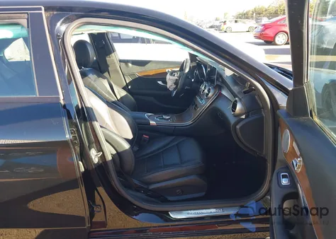 2020 Mercedes-Benz C 300 из США, поврежденный, VIN WDDWF8DB2LR530110